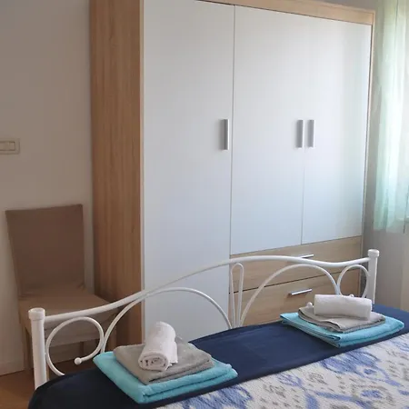 Mirna Apartment *
